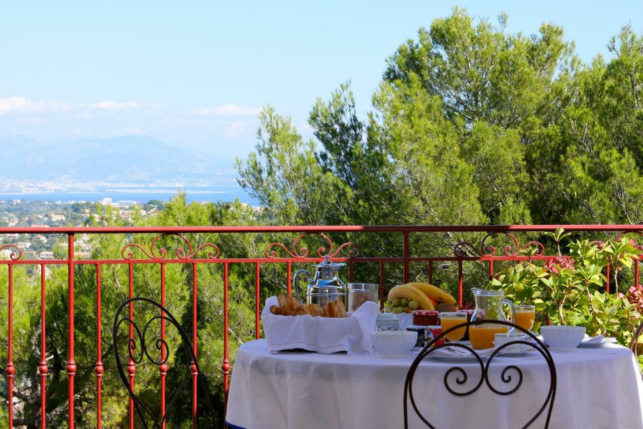 Le Port D'attache Bed and breakfast Vallauris